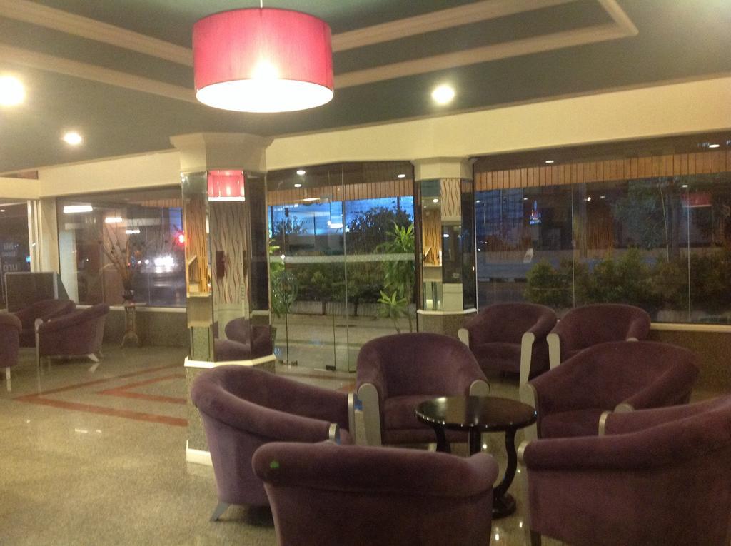 Highway Hotel Chiang Mai Esterno foto