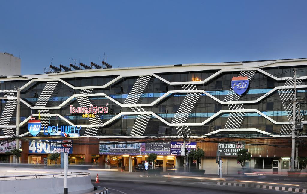 Highway Hotel Chiang Mai Esterno foto