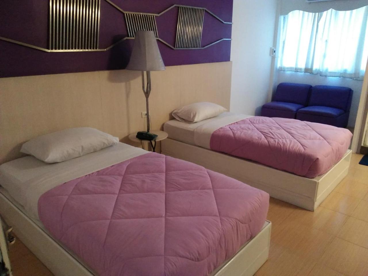 Highway Hotel Chiang Mai Esterno foto