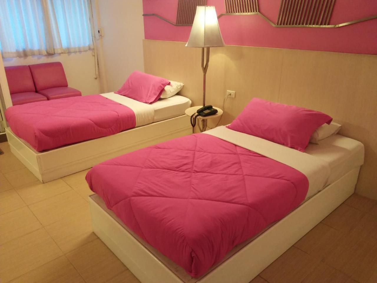 Highway Hotel Chiang Mai Esterno foto