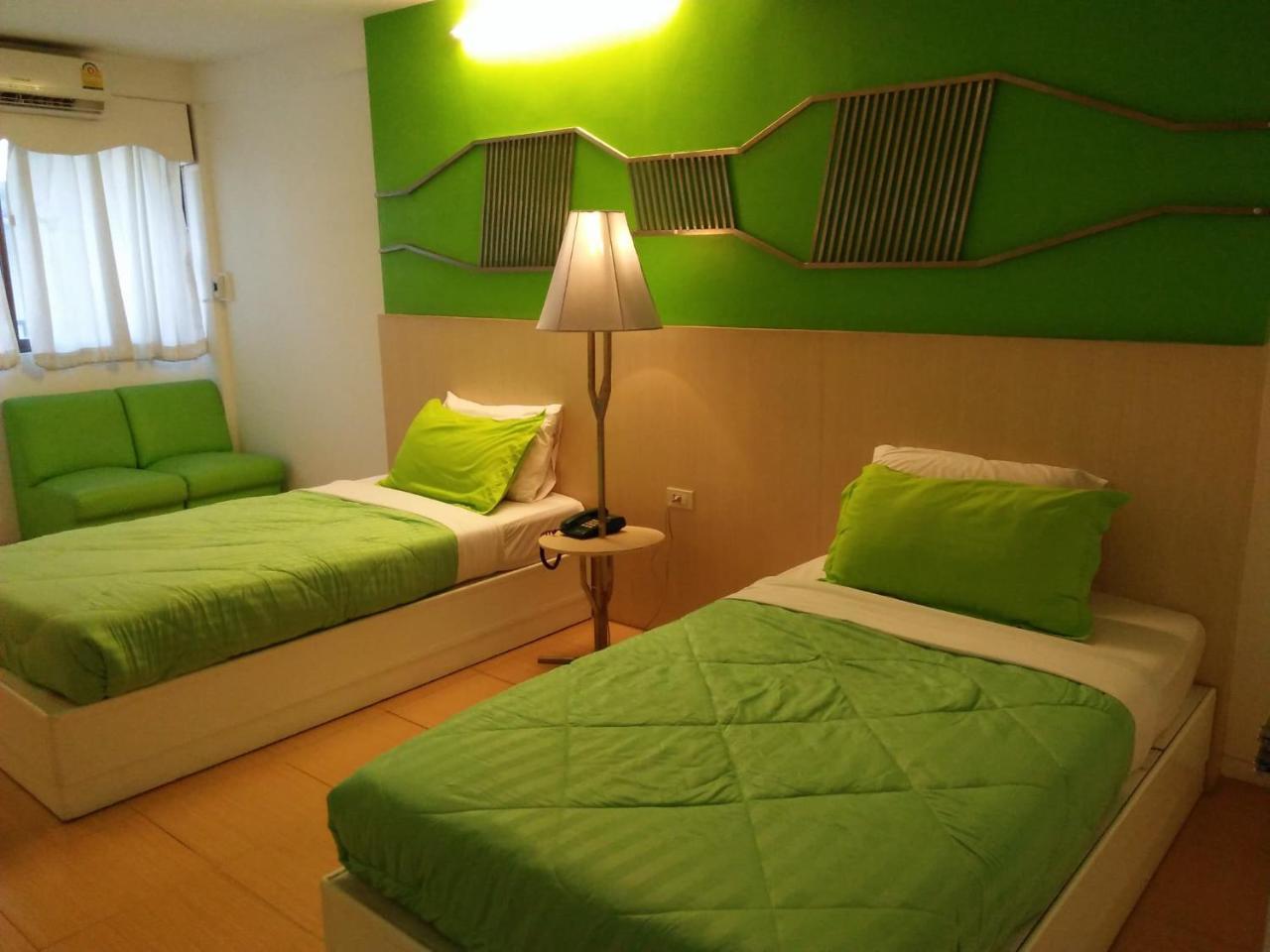 Highway Hotel Chiang Mai Esterno foto