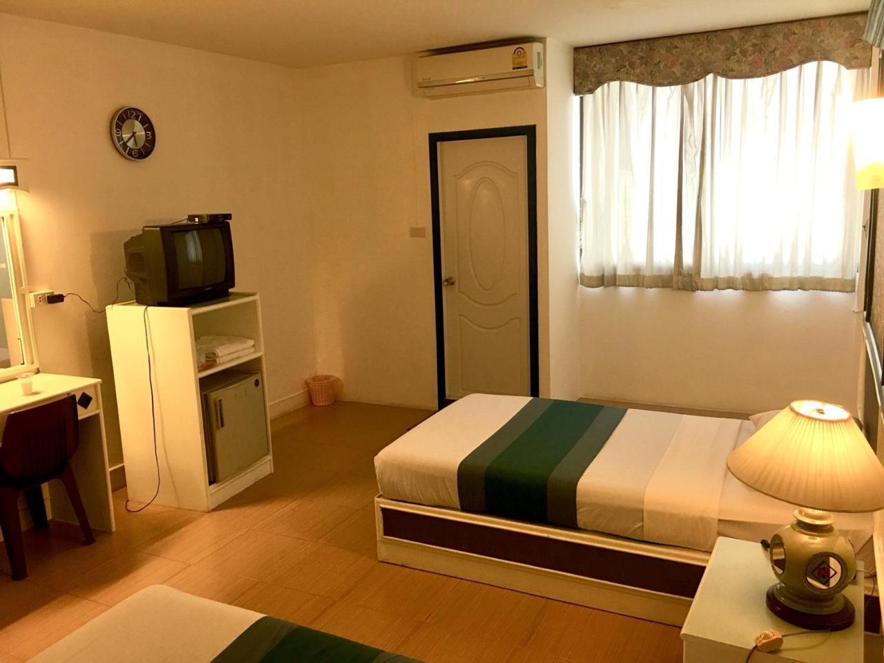 Highway Hotel Chiang Mai Esterno foto