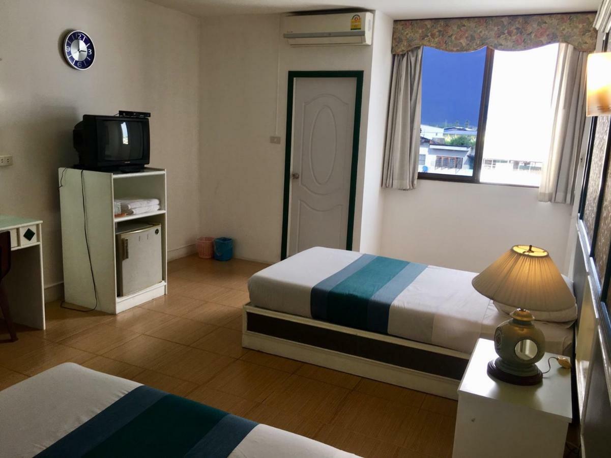 Highway Hotel Chiang Mai Esterno foto