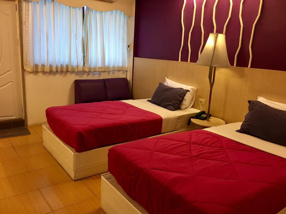Highway Hotel Chiang Mai Esterno foto